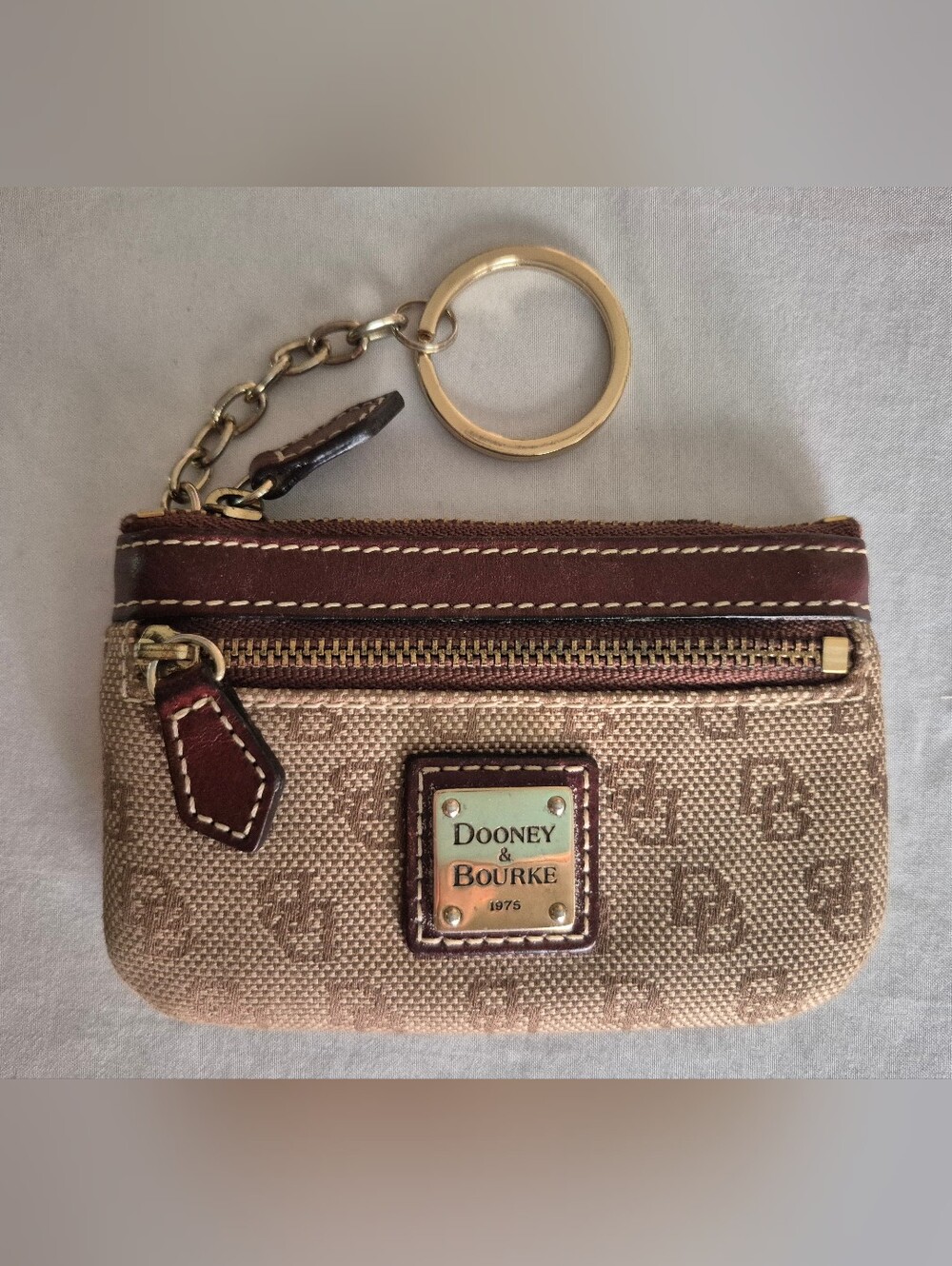 Dooney & Bourke VTG Beige & Brown Logo Canvas Coin Case Pouch Bag Charm Key Ring